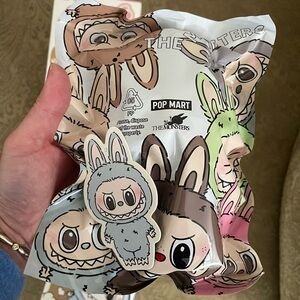 Authentic Pop Mart Exciting Macaron Labubu Sea Salt Coconut